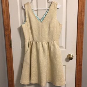 Gold sparkle vineyard vines cocktail dress